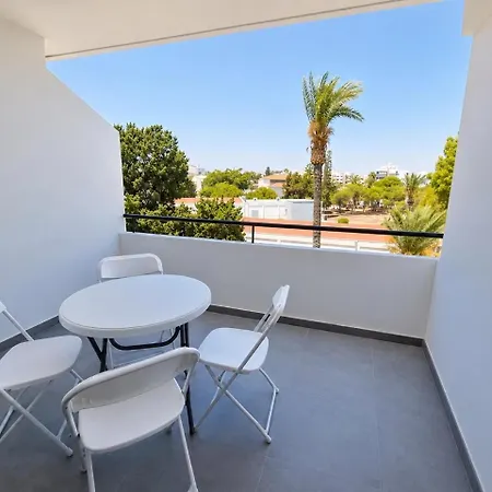 Kay-lux Apartment Larnaca